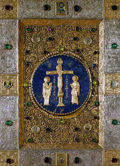 Ikone, die Christus am Kreuz zwischen der Jungfrau und Johannes dem Täufer mit Medaillons der vier Evangelisten darstellt von Byzantine Byzantine