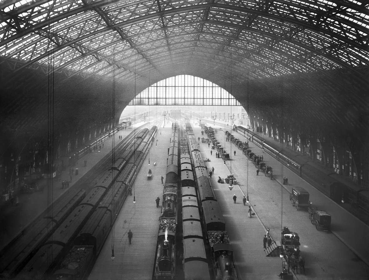 St Pancras Station, Camden, London, 1895 von Campbell