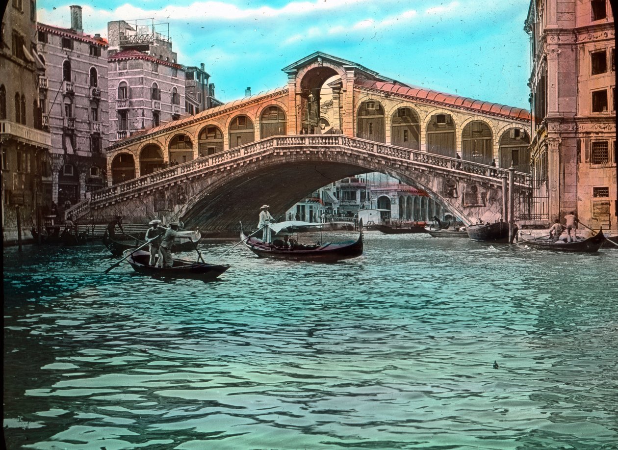 Italien, Venedig, Rialtobrücke und Canal Grande, Bilddatum: ca. 1910 von Carl Simon