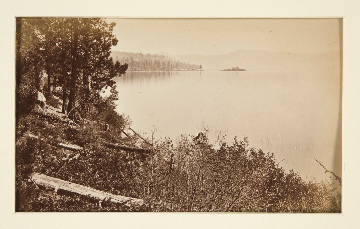 Vier Eisenbahnszenen und vier Ansichten des Lake Tahoe: Lake Tahoe von Artist Rocks von Carleton E. Watkins