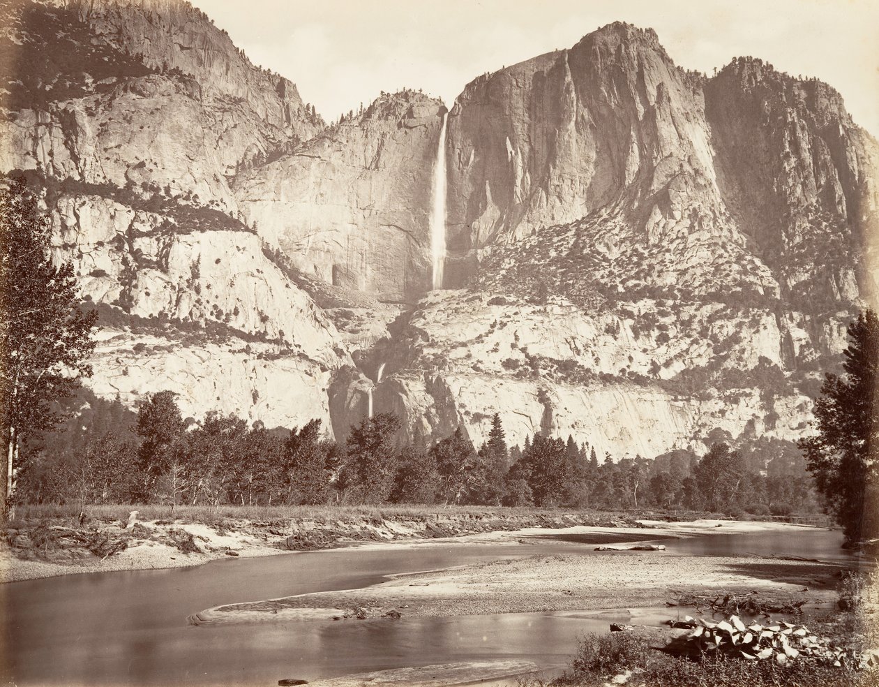 Yosemite Falls, 2.634 Fuß, ca. 1872, gedruckt ca. 1876 von Carleton Emmons Watkins