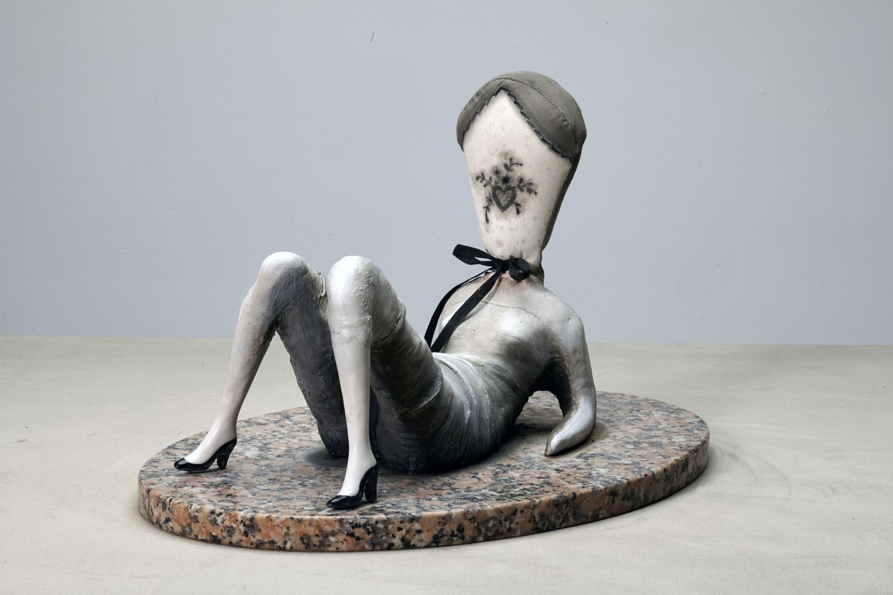 Schmutziges Liebeskissen, 2014 von Cathie Pilkington