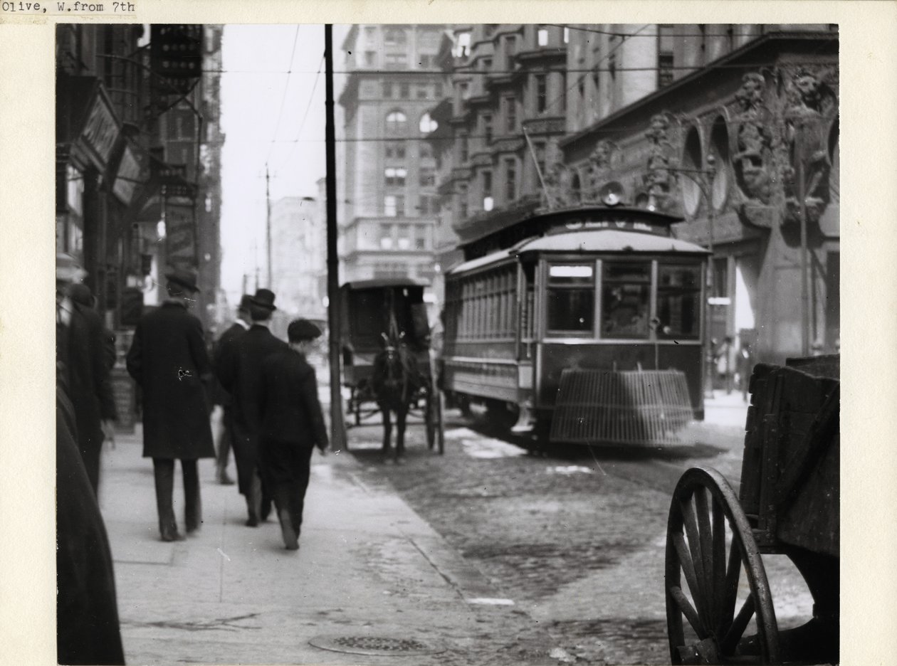 Olive Street, Blick nach Westen von der 6th Street von Charles Clement Holt