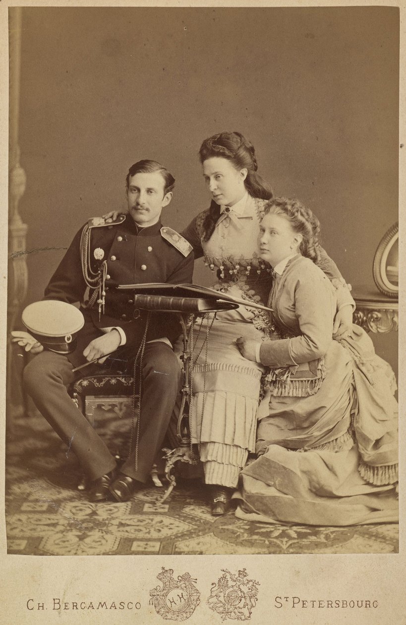 Großfürstin Alexandra Iossifowna, Großfürst Nikolaus Konstantinowitsch und Großfürstin Vera Konstantinowna von Charles Bergamasco