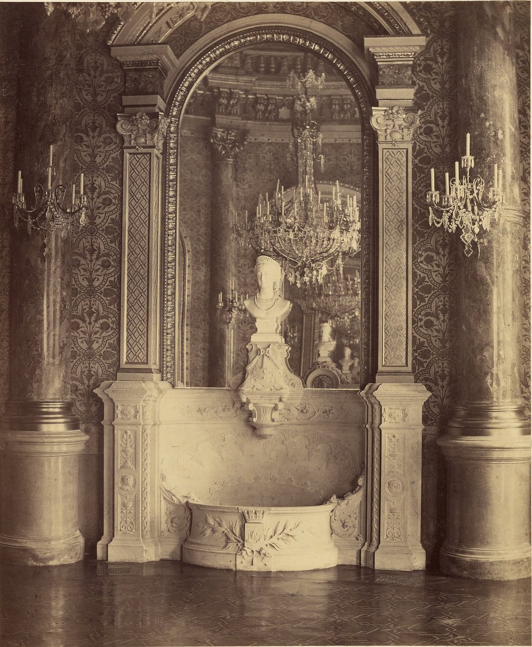 Innenansicht eines Palastes, wahrscheinlich das Hôtel de Ville, Paris von Charles Marville