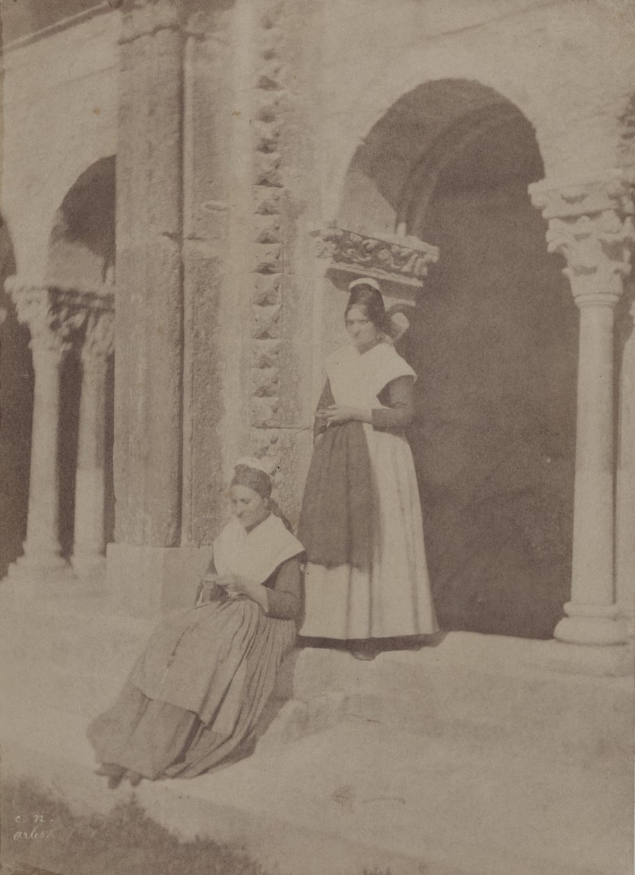 Arlésiennes im Kreuzgang von Saint-Trophime "Arles" von Charles Nègre