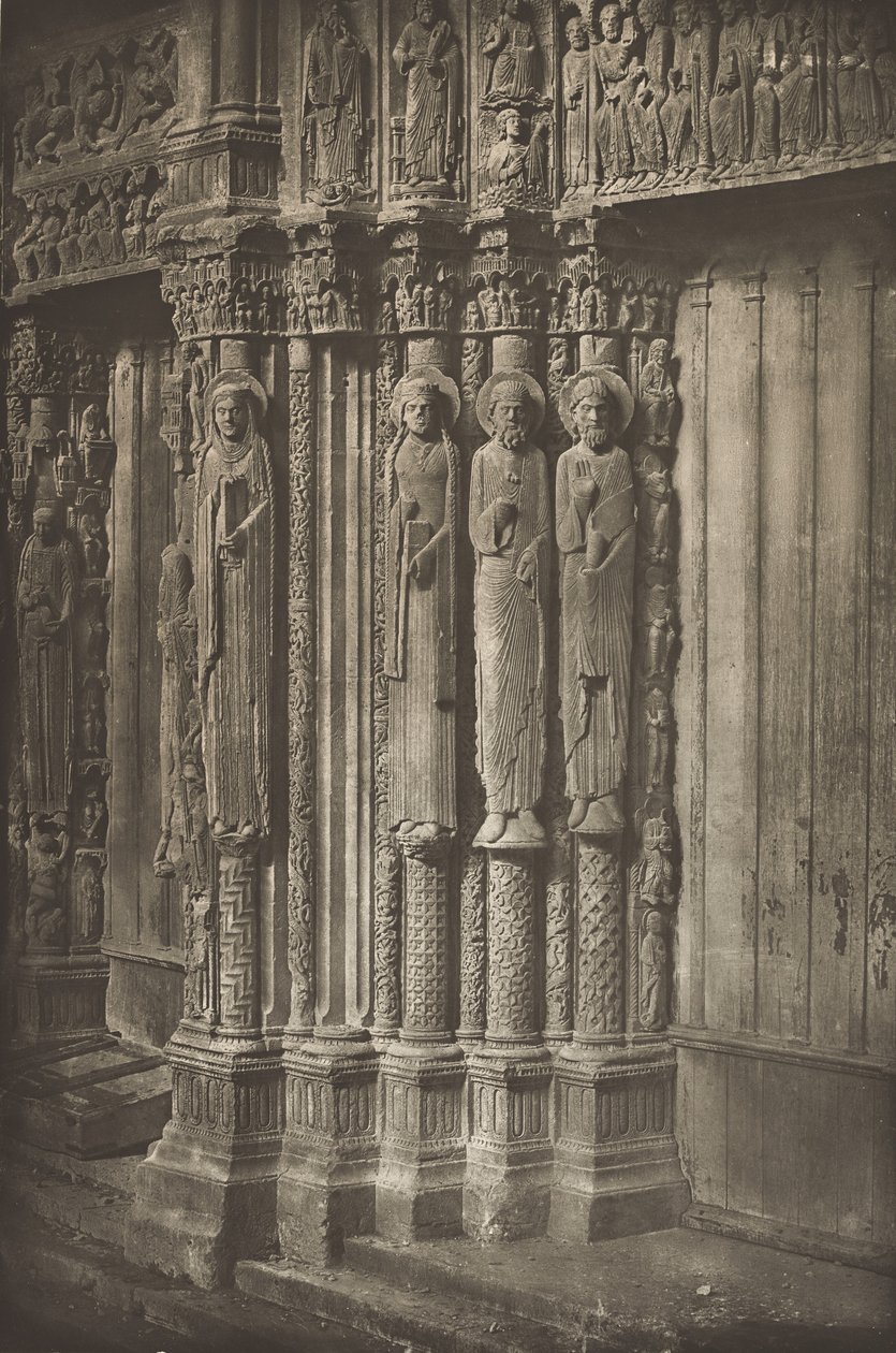 Kathedrale von Chartres. Rechte Tür des Königlichen Portals, Westseite, 12. Jahrhundert von Charles Nègre