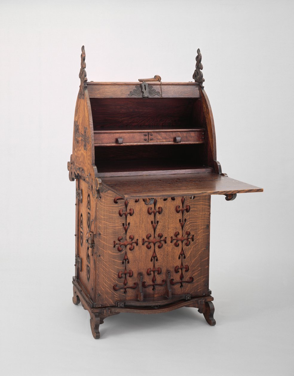 Schreibtisch, um 1889 von Charles Rohlfs