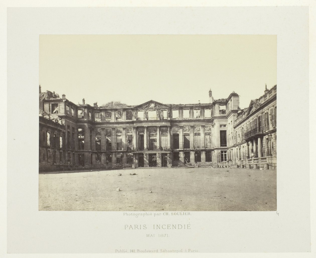 Pariser Brand (Fassade des Palais de Saint-Cloud), aus der Serie "Paris Incendié" von Charles Soulier