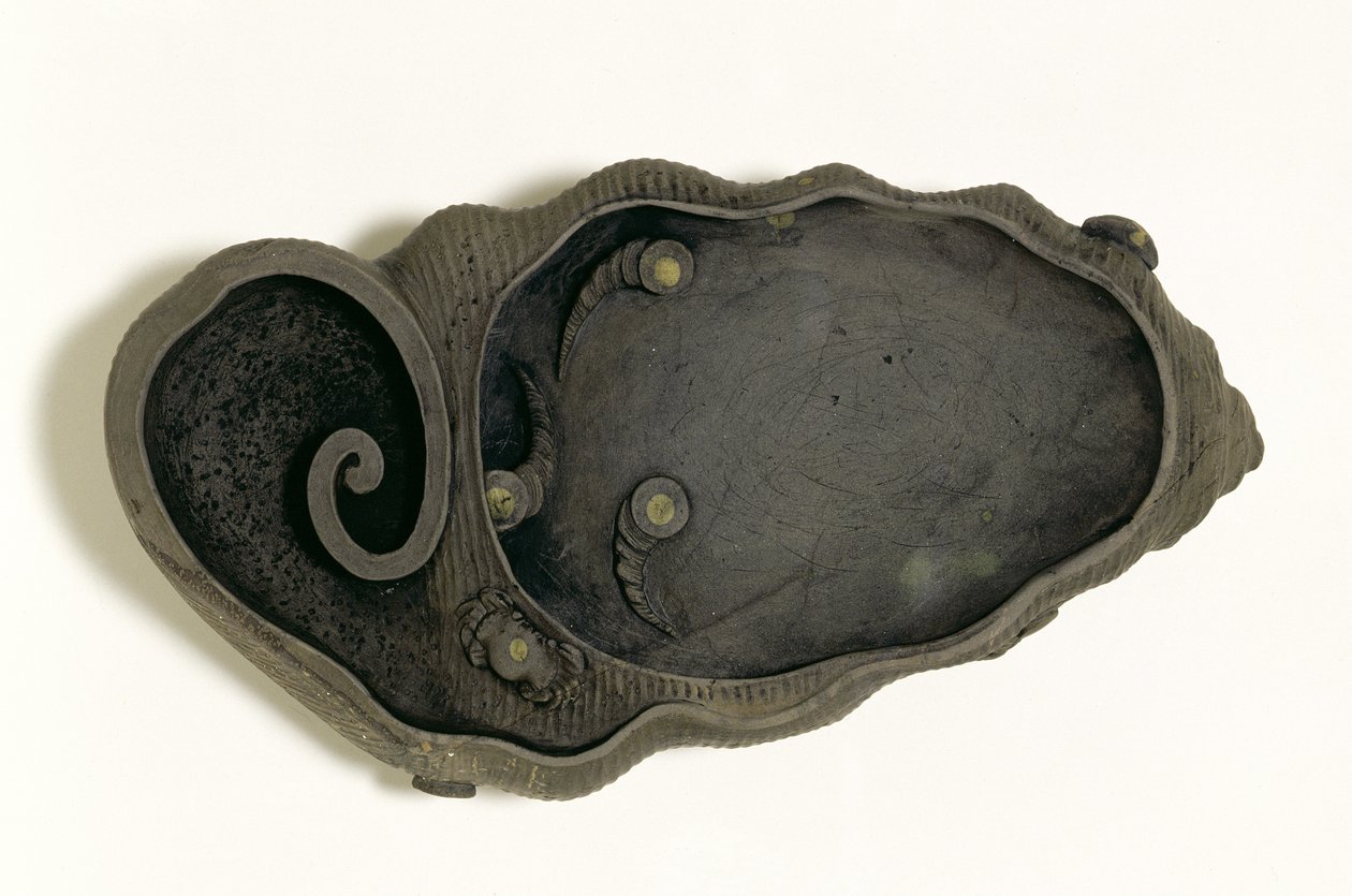 Tuan-Tintenstein in Form einer Muschelschale, Ching-Dynastie, spätes 19. bis frühes-mittleres 19. Jahrhundert von Chinese School