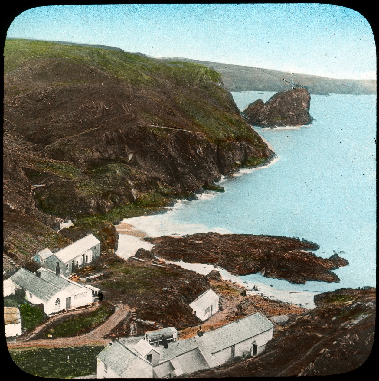 Kynance Cove und Dorf, Cornwall, spätes 19. oder frühes 20. Jahrhundert von Church Army Lantern Department