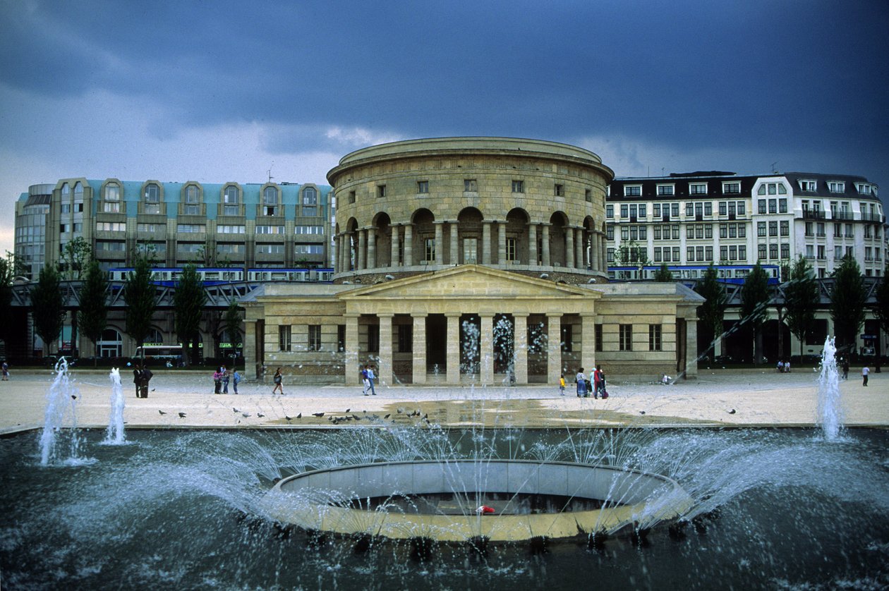 Architektur: Ansicht der Rotunde de la Villette (Rotunde Ledoux) (1784-1789) von Architekt Claude Nicolas Ledoux (1736-1806). Paris, Place Stalingrad von Claude Nicolas Ledoux