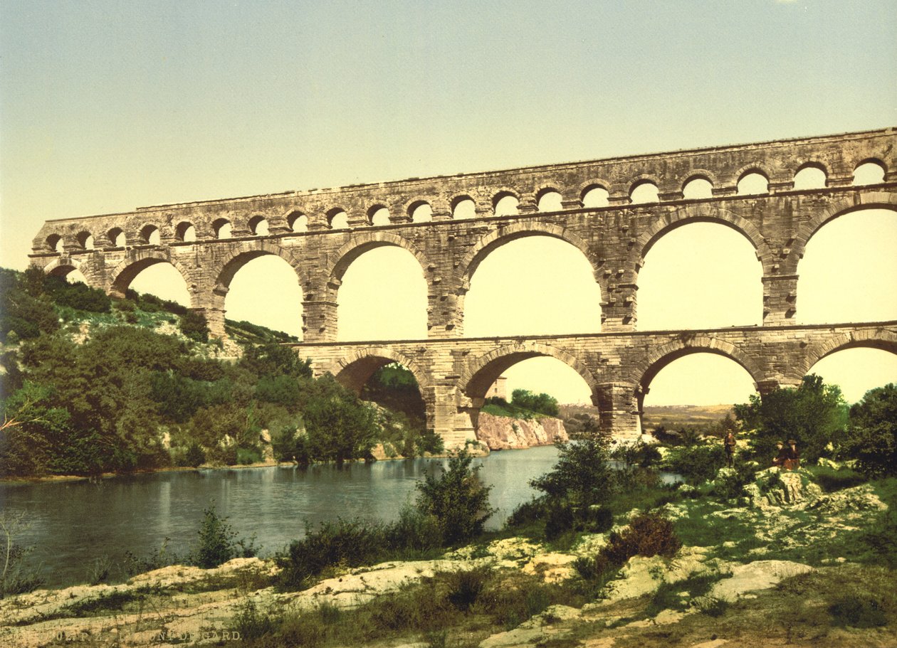 Römische Brücke über den Gard, erbaut von Agrippa, Nîmes, Frankreich, ca. 1900 von Detroit Publishing Co.