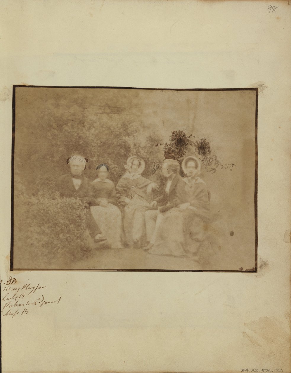 Sir David Brewster mit Miss Mary Playfair, Lady Brewster, Mr. Pakenham Edgeworth und Miss Brewster von Dr. John Adamson