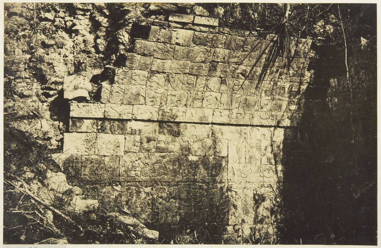 Palais Du Cirque in Chichen-Itza, Innenraum einer Halle von Désiré Charnay