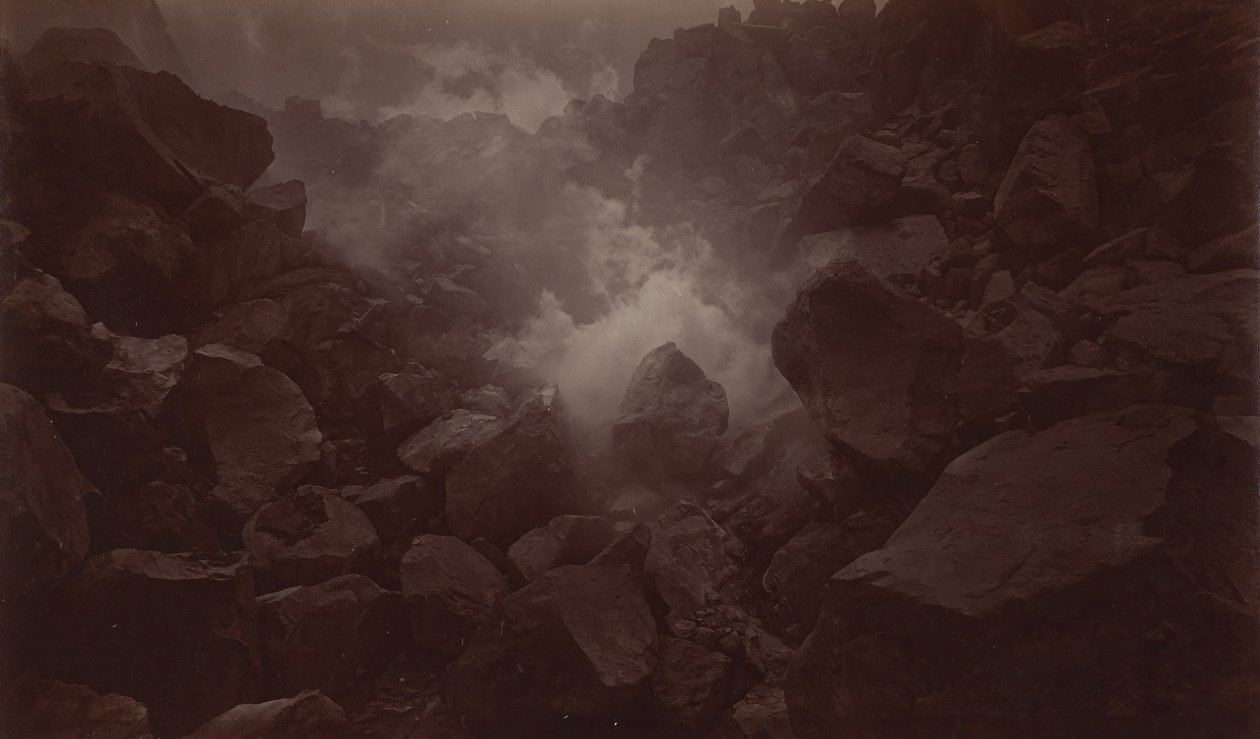 Krater des Vulkans, Quetzaltenango-Guatemala, 1875 von Eadweard Muybridge