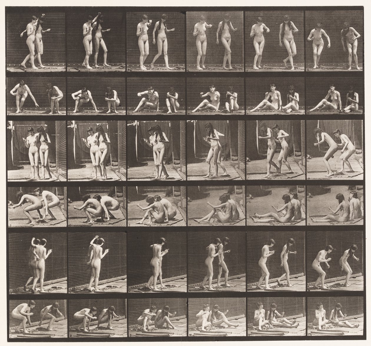 Tafel 245. Zwei Modelle drehen sich auf dem Boden sitzend um von Eadweard Muybridge