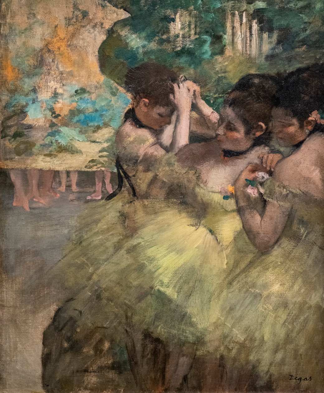 Hinter den Kulissen (auch bekannt als „Gelbe Tänzerinnen“) von Edgar Degas