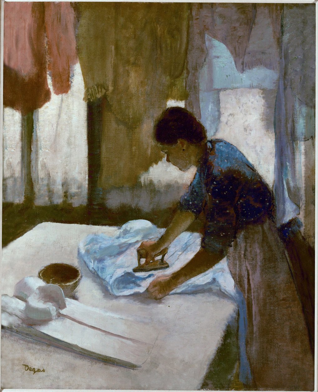 Dienstmädchen bügelt ein Hemd von Edgar Degas