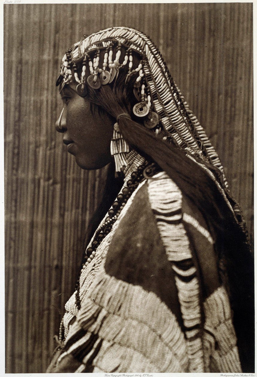 Indianerin von Amerika: Porträt eines indianischen Mädchens von Edward Sheriff Curtis