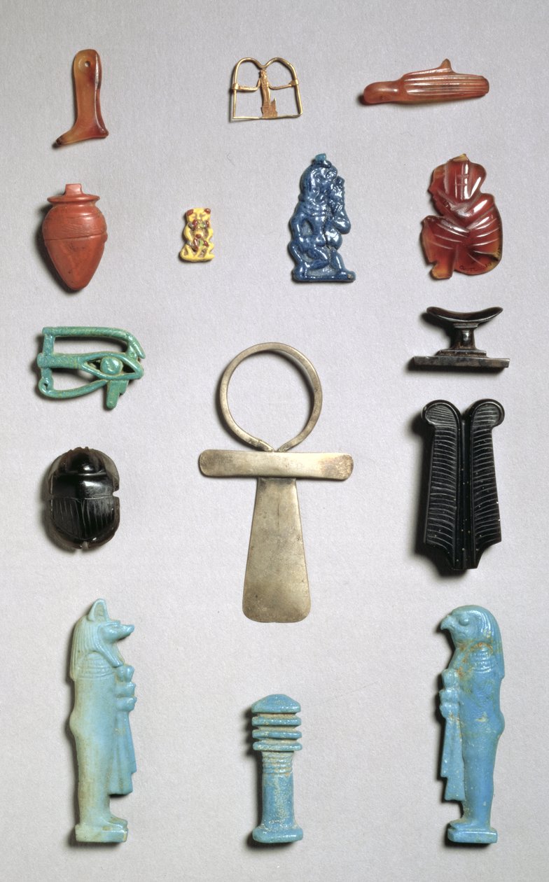 Ägyptische Amulette, Perlen und Anhänger von Egyptian