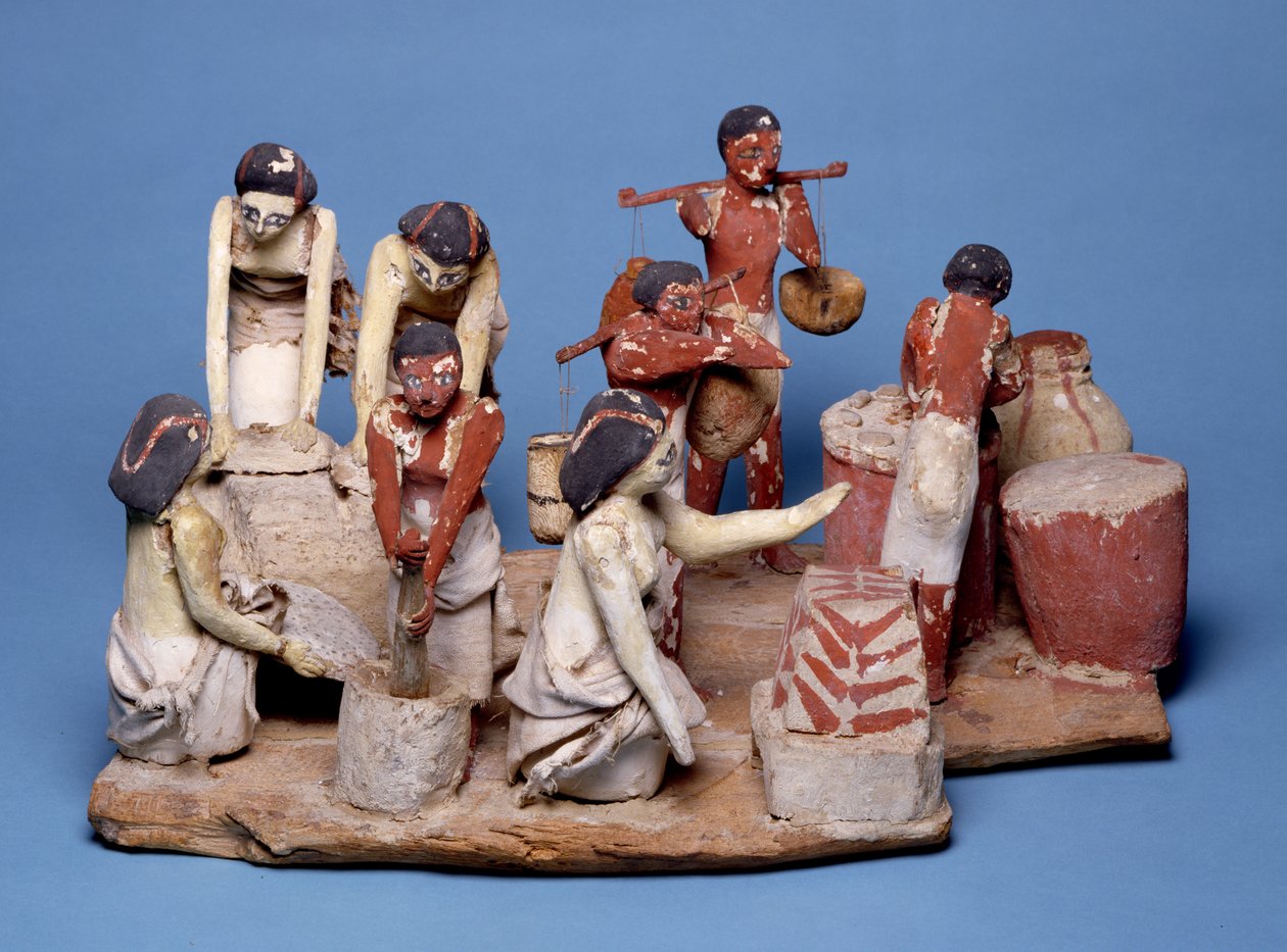 Modell von Dienern, die Brot backen und Bier brauen, Mittleres Reich (bemaltes Holz, Leinen und Ton) von Egyptian 12th Dynasty