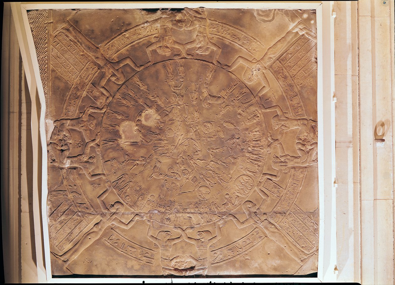 Der Tierkreis von Dendarah, von der Decke einer kleinen Kapelle (Naos) im Tempel der Hathor in Dendarah von Egyptian Ptolemaic Period