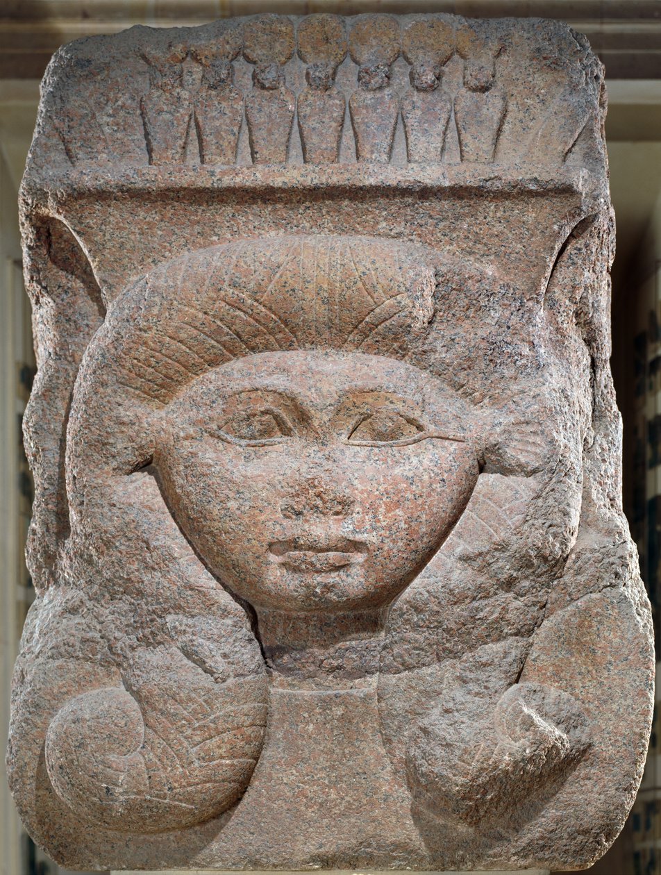 Kapitell mit dem Kopf von Hathor, usurpiert von Osorkon II (ca. 883-855 v. Chr.) aus Bubastis, Mittleres Reich von Egyptian 12th Dynasty