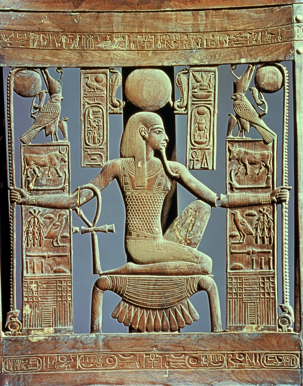 Rückseite eines Stuhls aus dem Grab von Tutanchamun (ca. 1370-52 v. Chr.), das den Geist der Millionen Jahre darstellt, Neues Reich (Zedernholz) von Egyptian 18th Dynasty