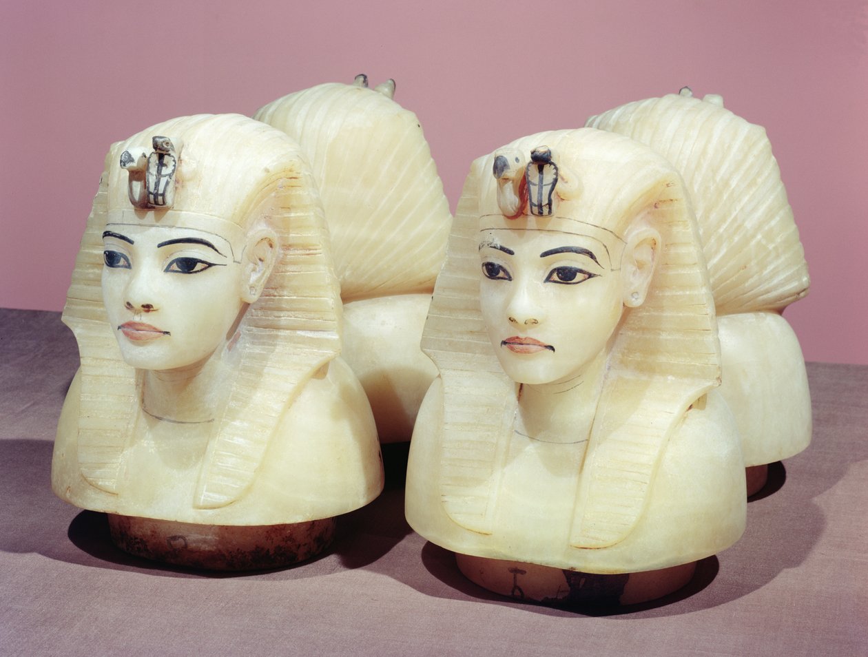 Kanopische Urnen aus dem Grab von Tutanchamun, Neues Reich von Egyptian 18th Dynasty