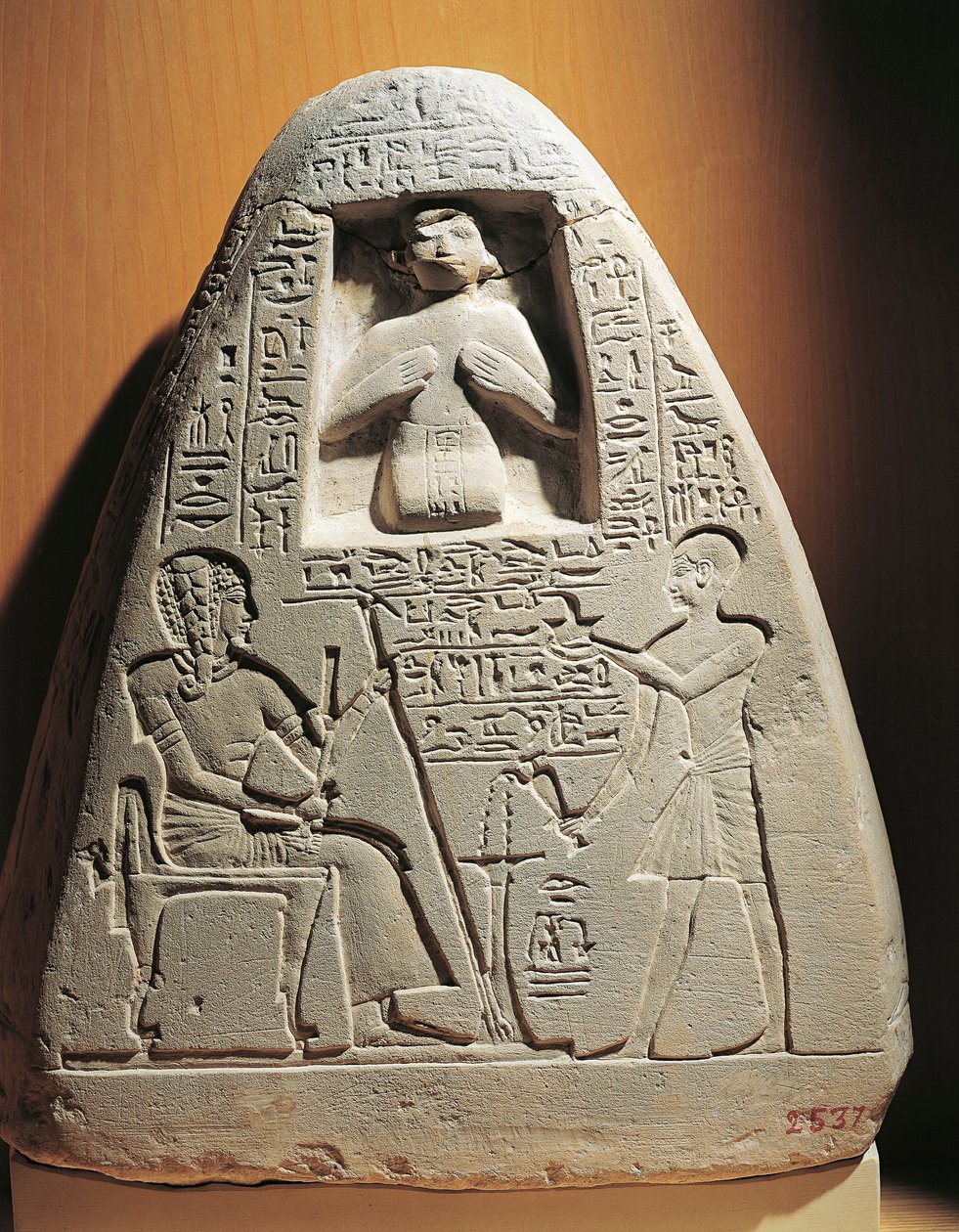 Grabstele aus Kalkstein des Hohepriesters Ptahmose, aus Saqqara von Egyptian 18th Dynasty
