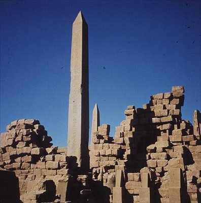 Der zentrale Hof des Großen Tempels von Amun, Neues Reich von Egyptian 19th Dynasty