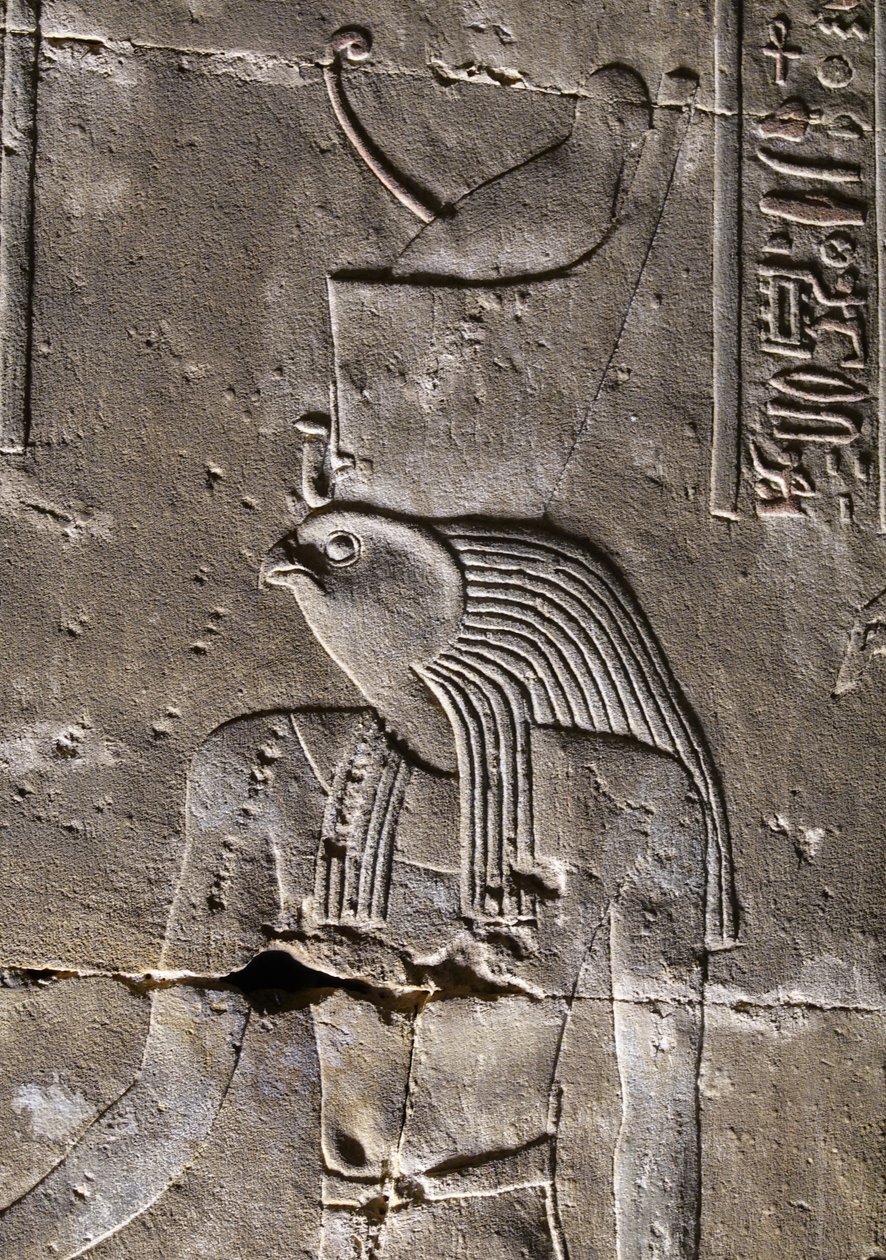 Horus mit der zerstörten Krone, Tempel des Horus in Edfu von Egyptian Egyptian