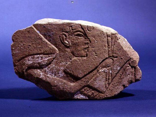 Reliefkopf der Nofretete, aus dem Abadaya-Grab B86 von Egyptian Egyptian