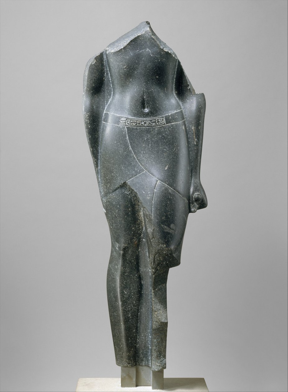 Torso eines ptolemäischen Königs, mit Kartuschen eines späten Ptolemäers, 80–30 v. Chr. von Egyptian Ptolemaic Period
