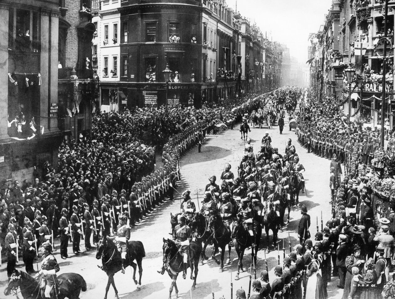 Diamant-Jubiläumsprozession von Königin Victoria passiert die King William Street, 1897 von English Photographer