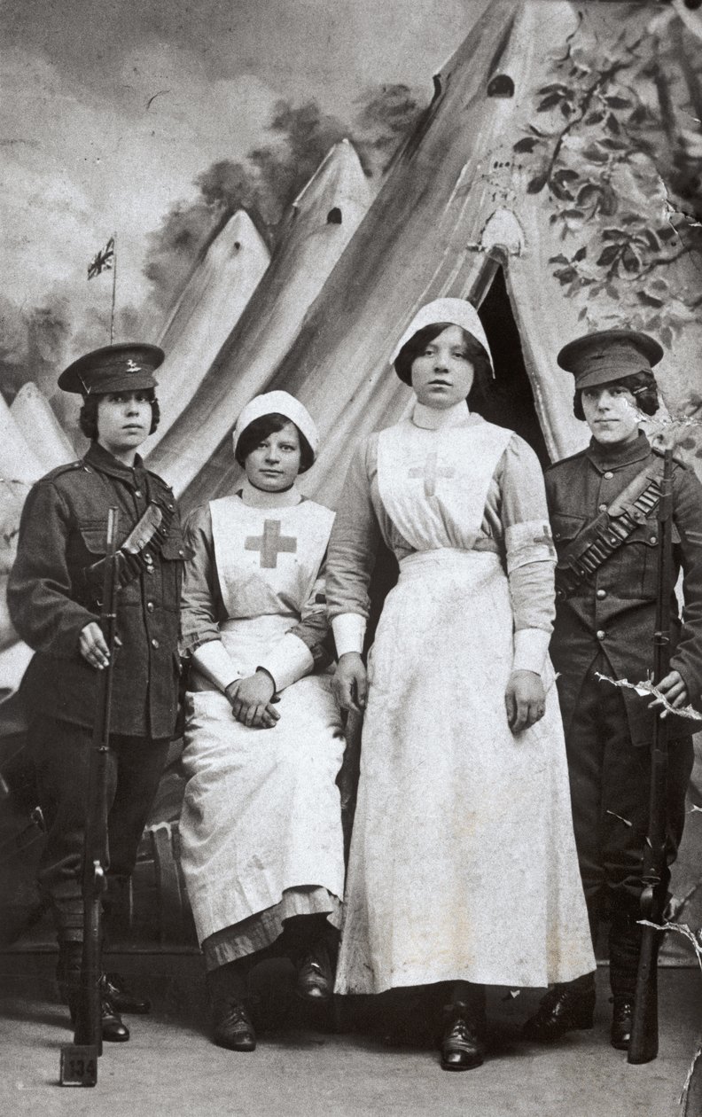 Frauen im Krieg, 1914-18 von English Photographer
