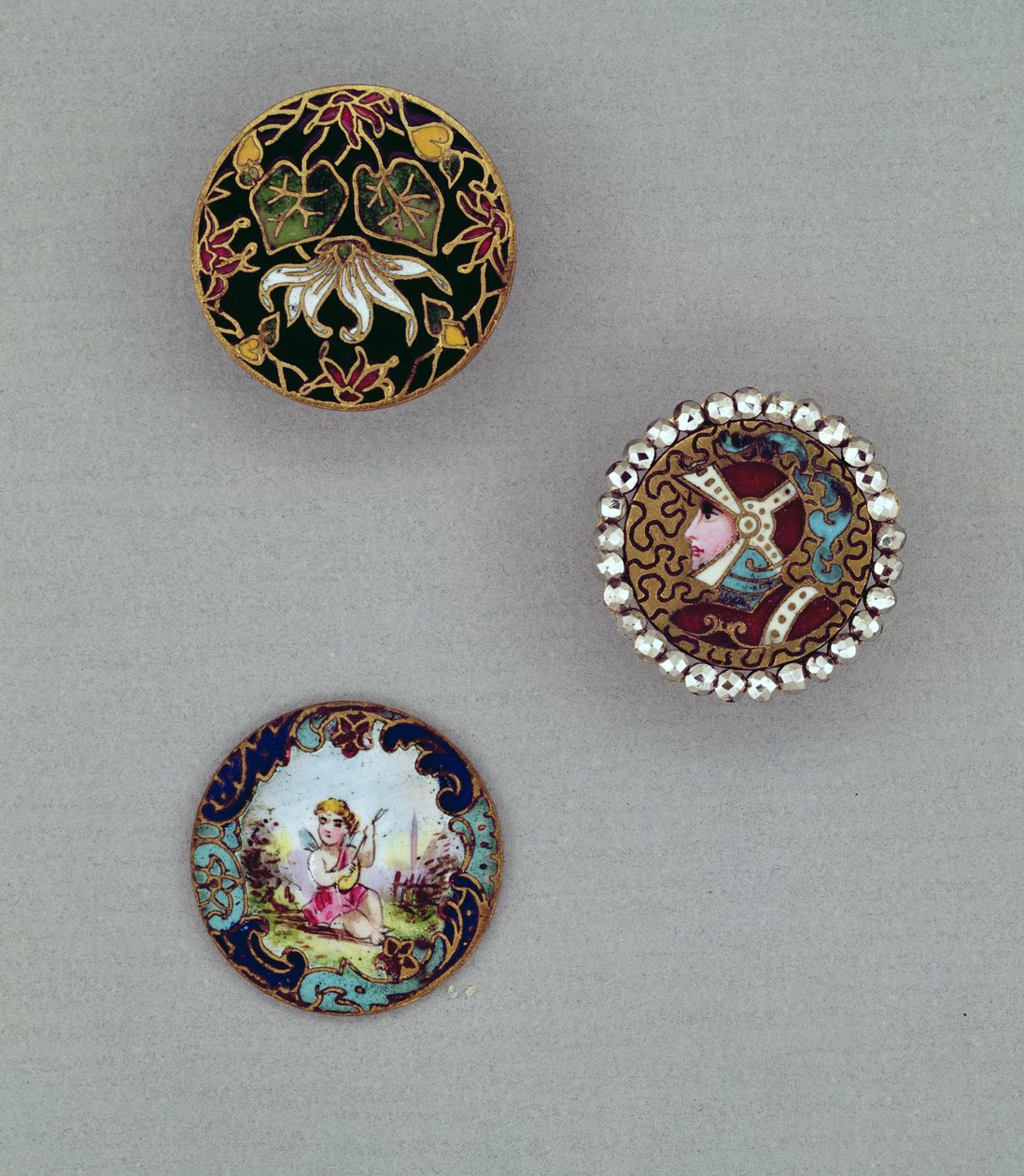 Knöpfe (Emaille und Strass) von English School
