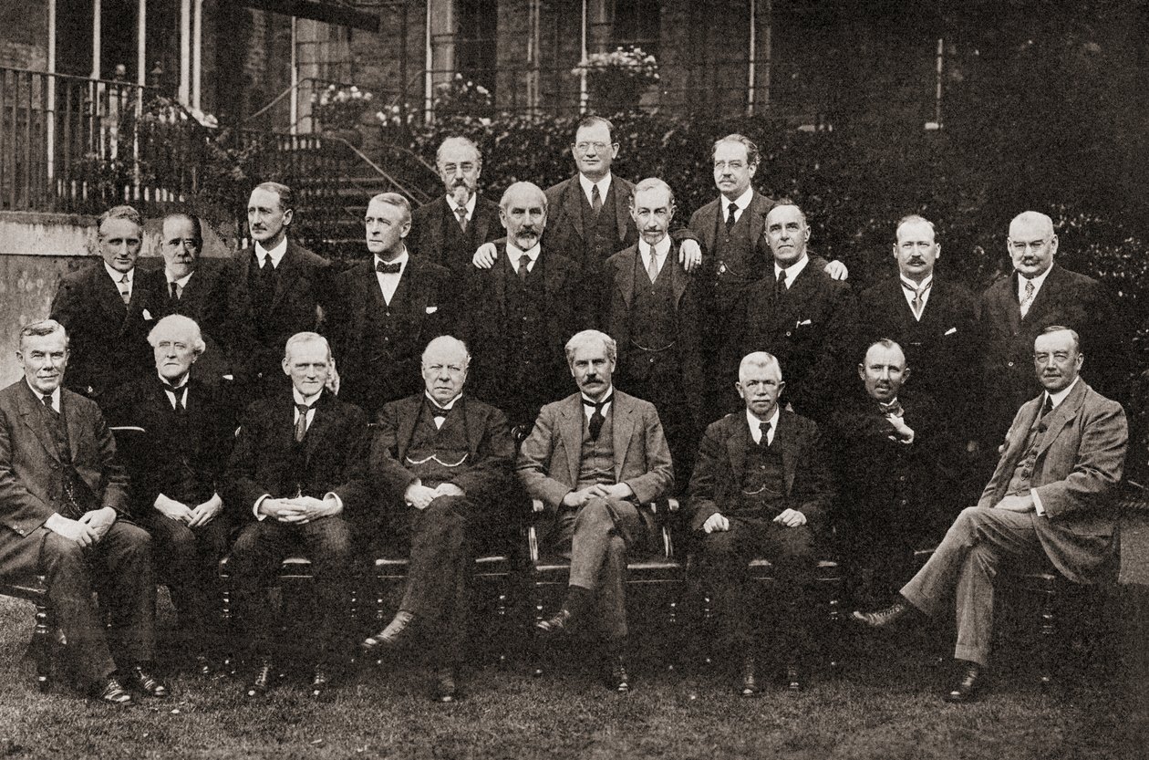 Erste Labour-Regierung Großbritanniens im Jahr 1924, aus Die Geschichte von fünfundzwanzig Jahren, veröffentlicht 1935 von English Photographer