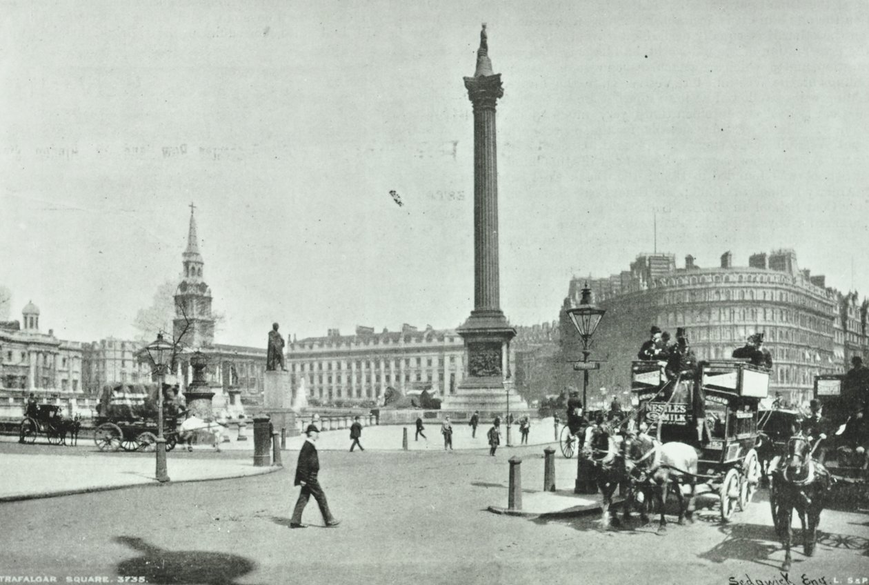 Nelsonsäule, Trafalgar Square, Westminster LB: Blick nach Nordwesten von Cockspur Street, 1898 von English Photographer