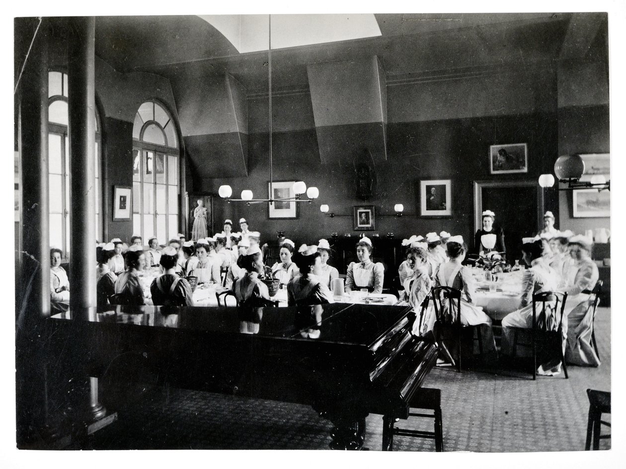 Speisesaal des Nightingale-Heims, St. Thomas Krankenhaus von English Photographer