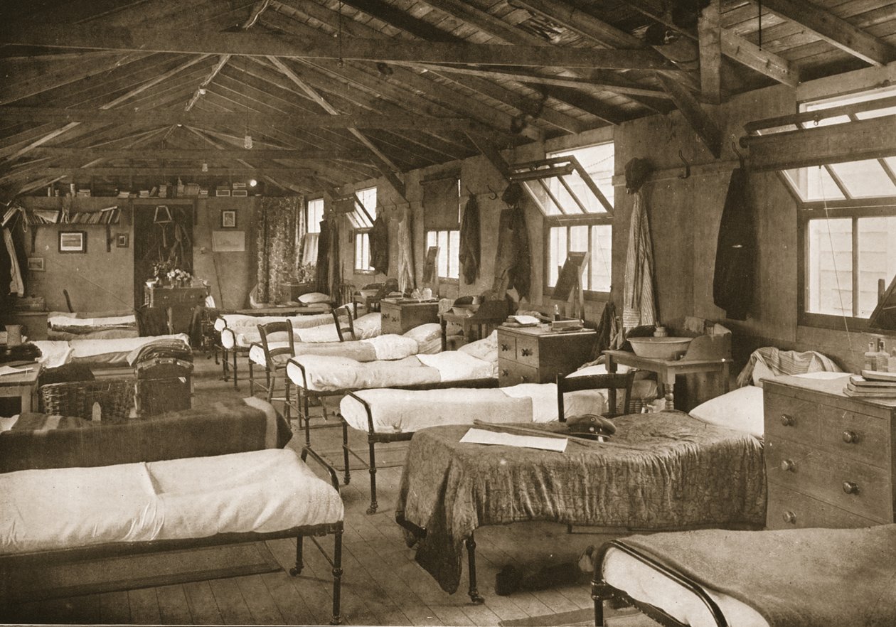 Eines der Schlafzimmer, Donington Hall, Illustration aus Deutsche Gefangene in Großbritannien (Fotogravur) von English Photographer