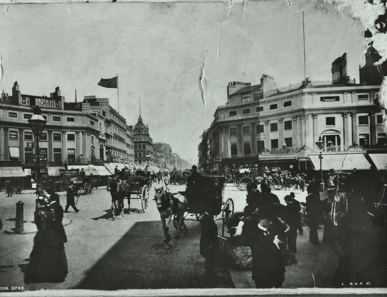 Oxford Circus, Westminster LB: Blick nach Osten, 1895 von English Photographer