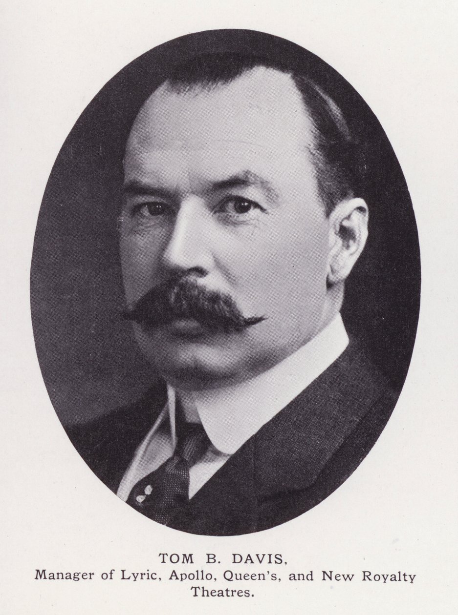 Prominente Männer von London: Tom B Davis von English Photographer