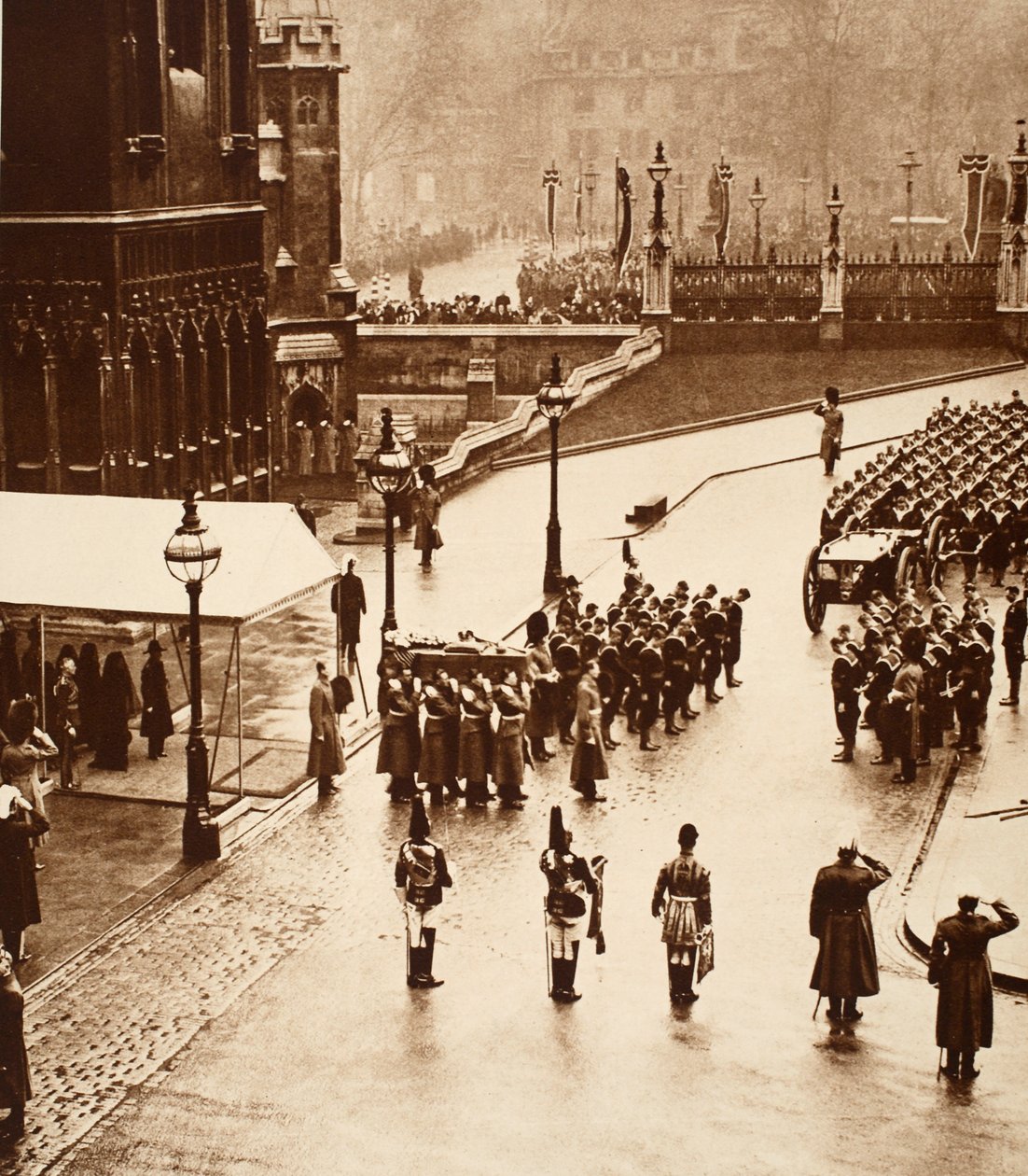 Der Trauerzug formiert sich in der Westminster Hall, 1936 von English Photographer