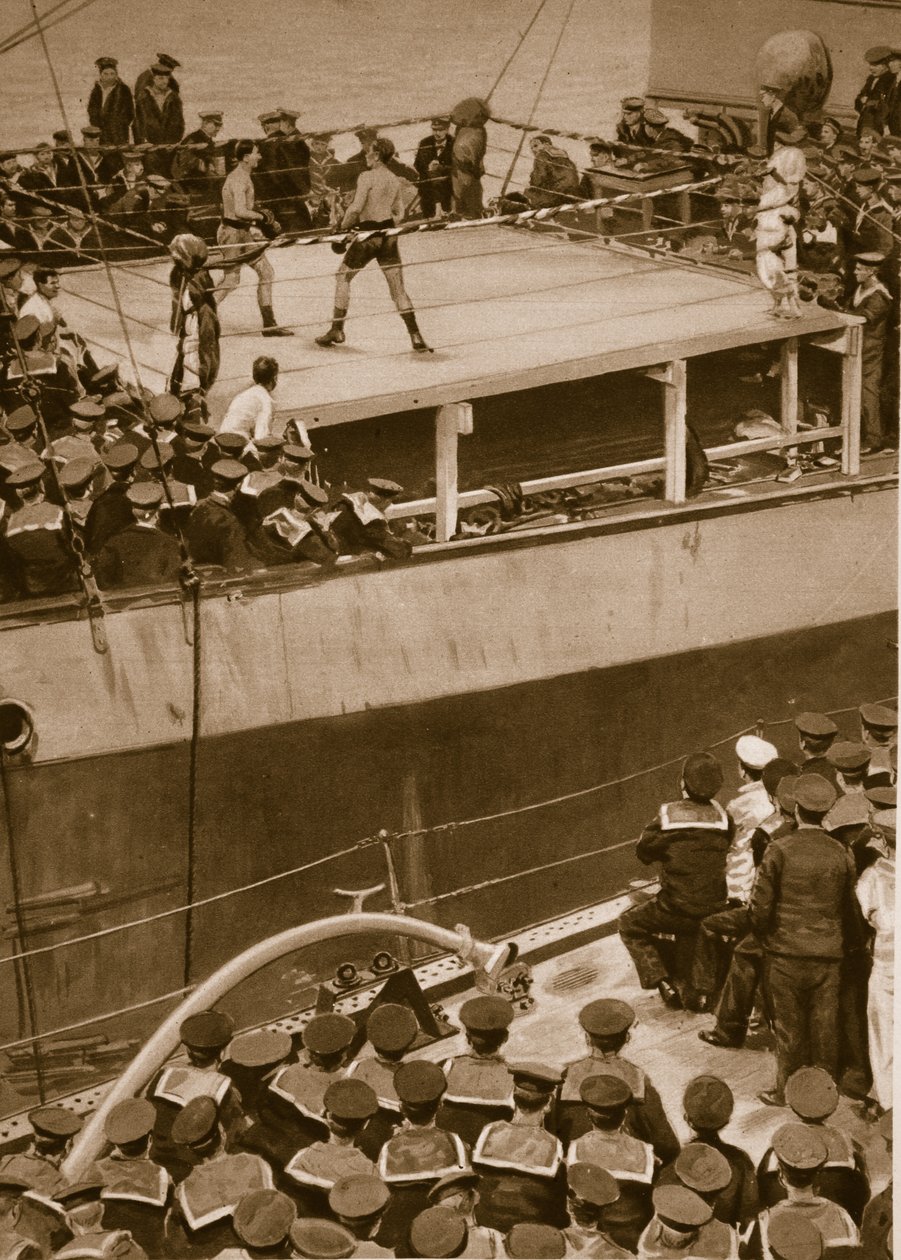Boxwettbewerb an Bord eines Kriegsschiffs, mit der Besatzung eines zweiten Schiffs als zusätzliche Zuschauer, 1914-19 von English School