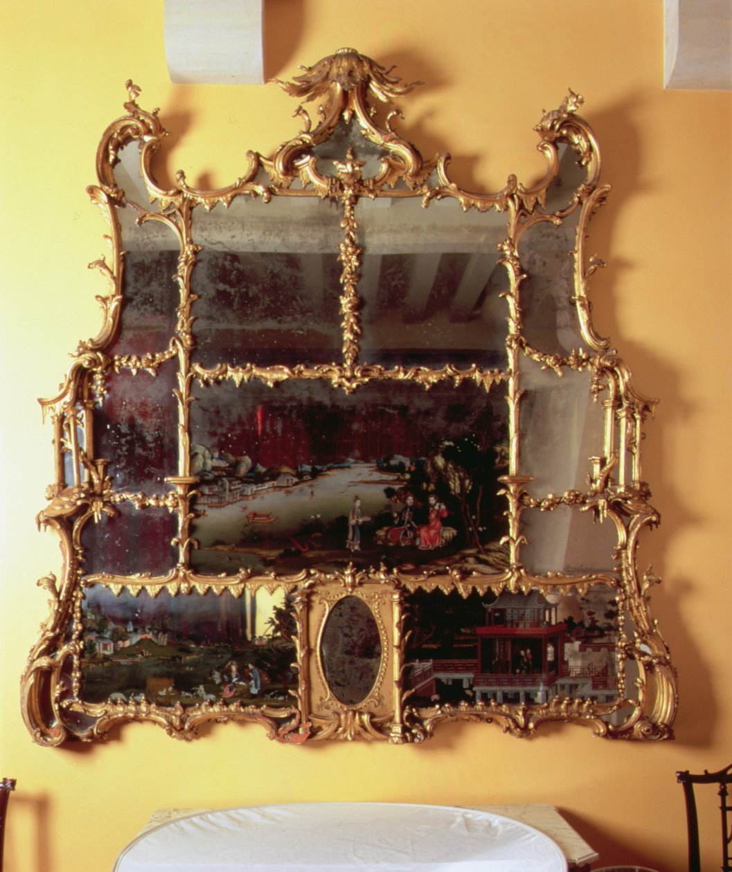 Chinesischer Spiegel, York Schlafzimmer, Arundel Castle, geschnitzt von J.A. Cuenot von English School