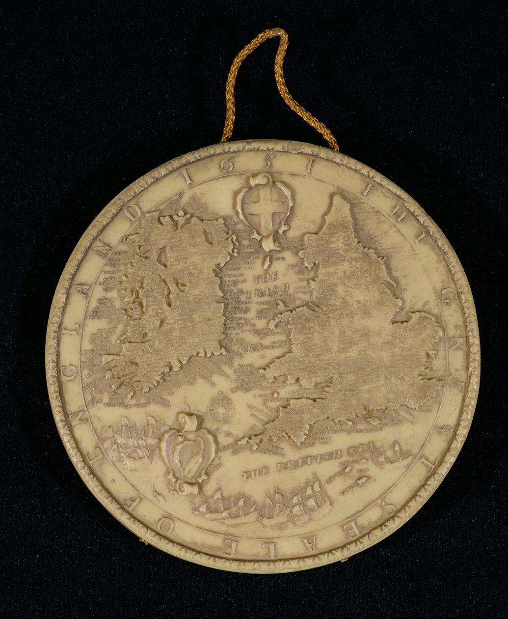 Faksimile des Großen Siegels von England von 1651, Rückseite zeigt eine Karte von England, Wales und Irland von English School