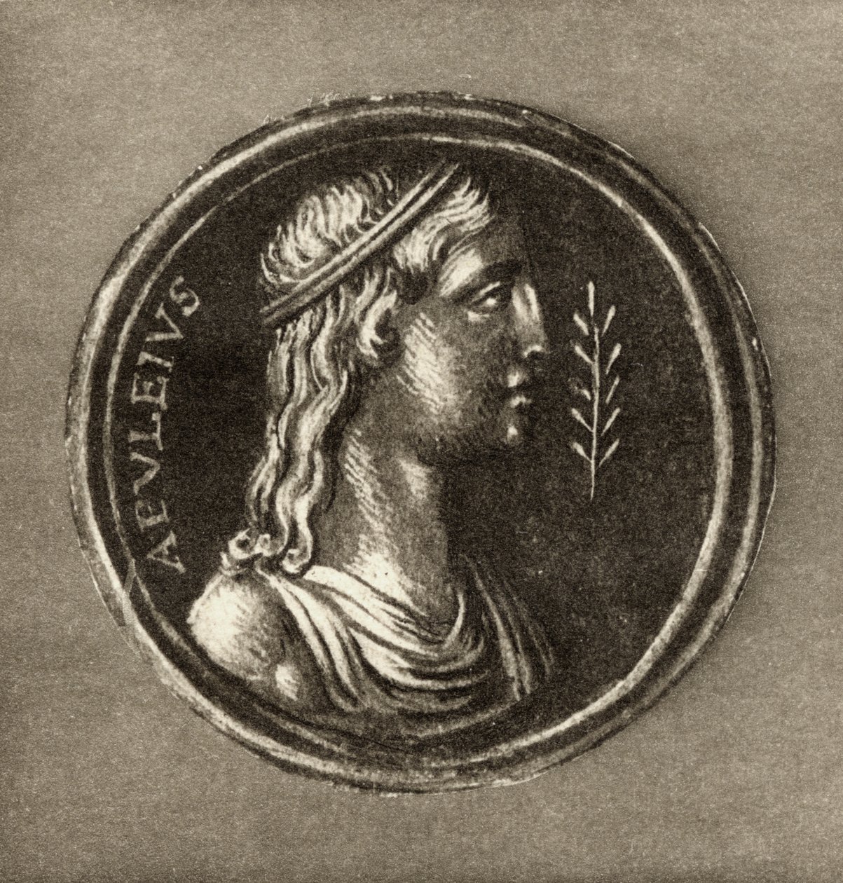 Lucius Apuleius, aus dem Frontispiz zu Die Geschichte von Amor und Psyche von Lucius Apuleius, veröffentlicht 1903 von English School