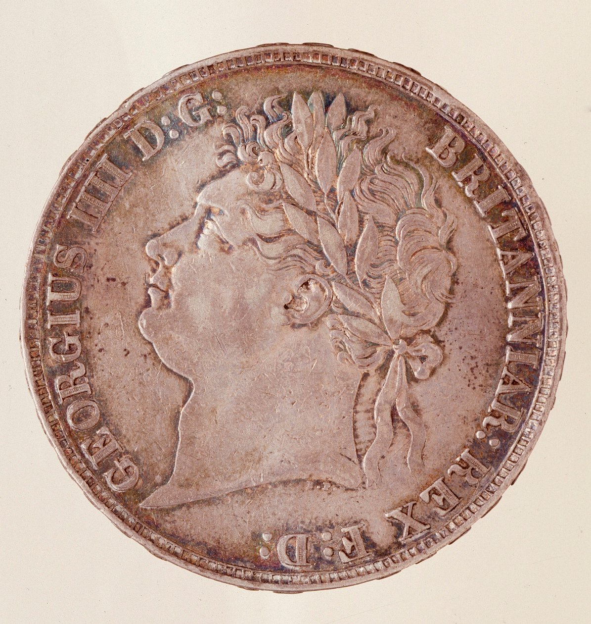 Silberne englische Krone, Regierungszeit von König George IV (1820-1830). Durchm. 3,7 cm Neapel, Archäologisches Museum von English School
